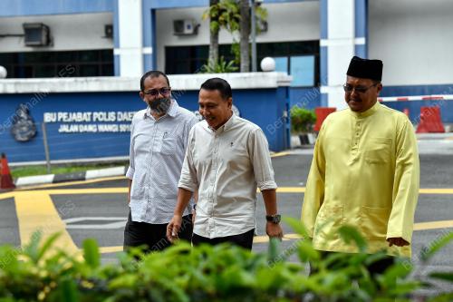 KAPTEN (B) MUHAMMAD YAHAYA