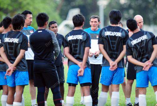 SINGAPURA_LATIHAN