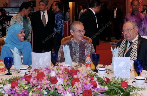 KL34_26112012_TUN_BADAWI
