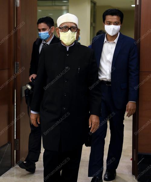 PERSIDANGAN PARLIMEN PENGGAL KETIGA 