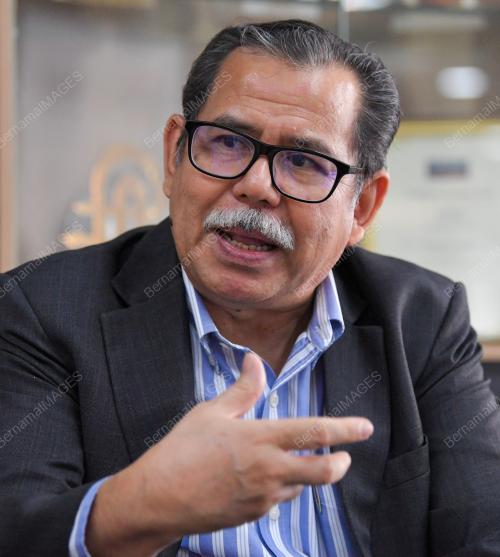 PROF DATUK DR MOHD AZMI OMAR