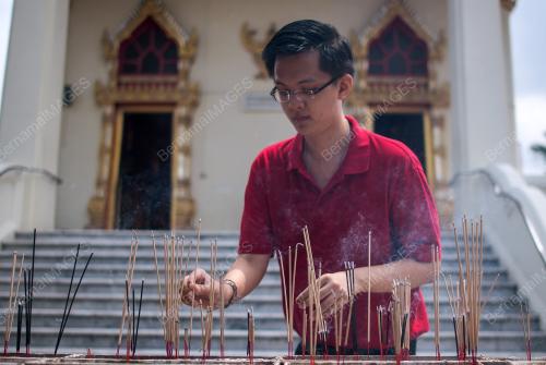 KL34_28052018_PERSIAPAN_WESAK