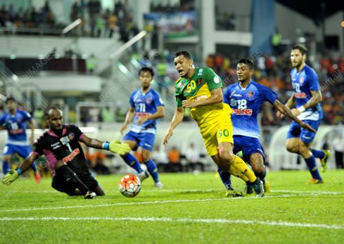 KL34_28112015_BOLA_SEPAK