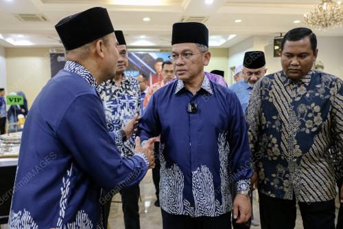 DATUK DR MOHD NA'IM MOKHTAR