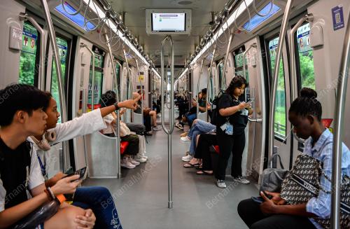 TINJAUAN PENGANGKUTAN AWAM LRT