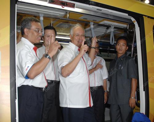 MOHD NAJIB TUN ABDUL RAZAK
