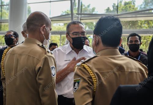 DATUK SERI HISHAMUDDIN TUN HUSSEIN
