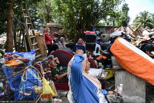 TINJAUAN KAMPUNG MAKMUR