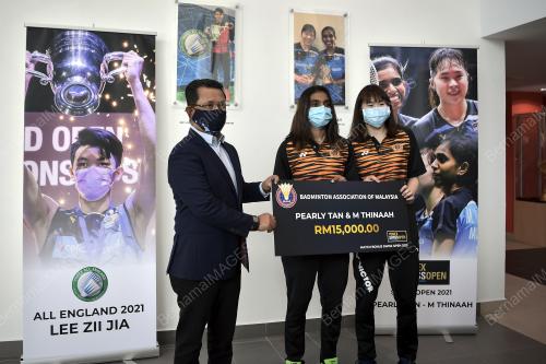 MAJLIS PENYAMPAIAN INSENTIF PERTANDINGAN BAM & PELANCARAN 'WALL OF CHAMPIONS'