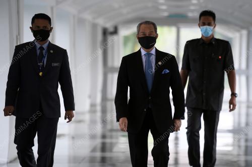 PERSIDANGAN PARLIMEN PENGGAL KETIGA 