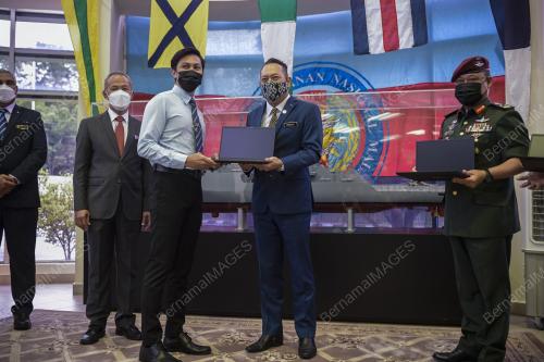 DATUK DR AHMAD MASRIZAL MUHAMMAD