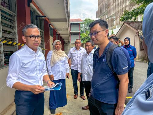 FAHMI FADZIL