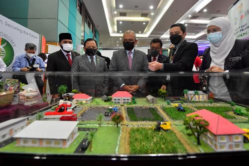 DATUK SERI DR RONALD KIANDEE