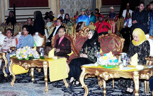 KL35_03122016_AGONG