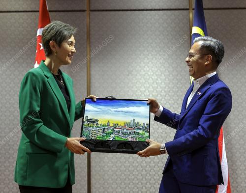 FAHMI FADZIL