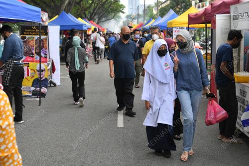 PENGUATKUASA MENJALANKAN PEMANTAUAN PATUHI SOP