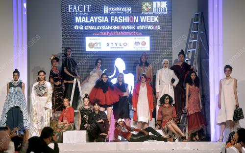 KL35_04112015_FASHION_WEEK