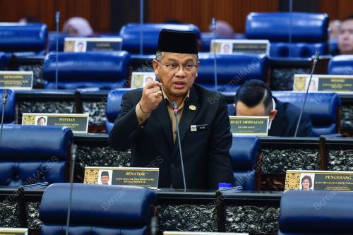 DATUK DR MOHD NA'IM MOKHTAR