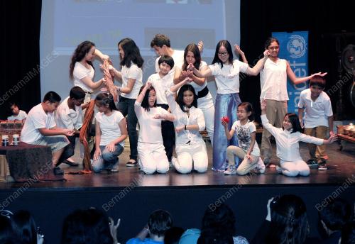 KL35_05112012_UNICEF