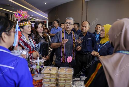 DATUK AARON AGO DAGANG
