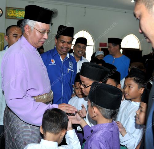 KL35_06012012_SEMBAHYANG