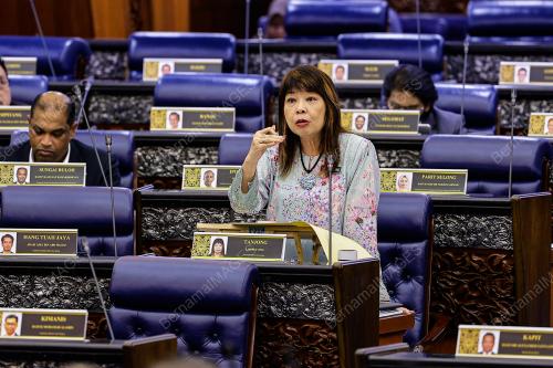 LIM HUI YING