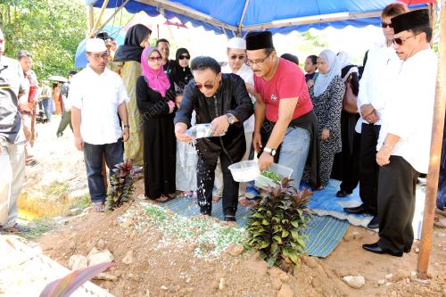 KL35_06052014_AZIZ_KEBUMI