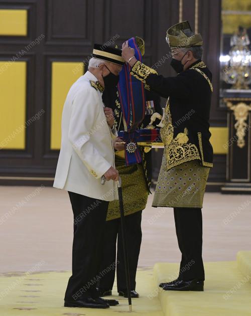 AL-SULTAN ABDULLAH RIÃ•AYATUDDIN AL MUSTAFA BILLAH SHAH
