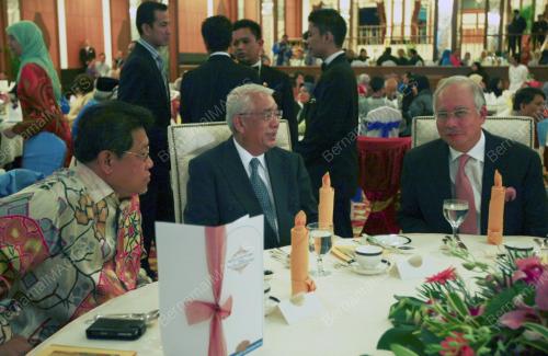 MOHD NAJIB TUN ABDUL RAZAK