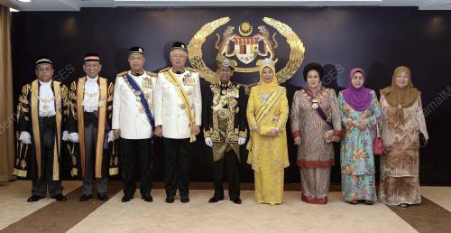 KL35_07032016_AGONG_PARLIMEN