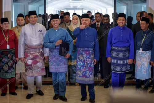 DATUK SERI ISMAIL SABRI YAAKOB