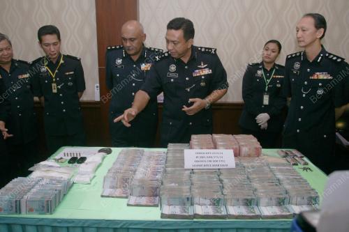 KL35_08022011_POLIS_DUIT