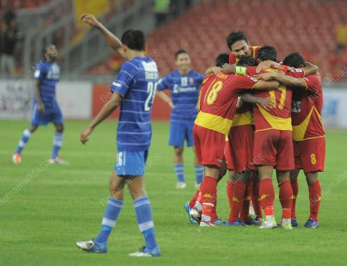 KL35_08022012_BOLA