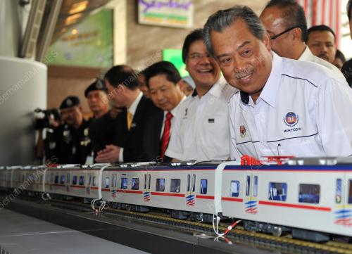 KL35_08032012_MYKOMUTER