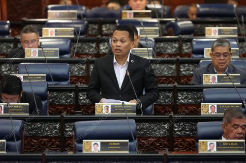 NIK NAZMI NIK AHMAD
