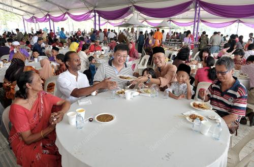 KL35_08082013_AGONG