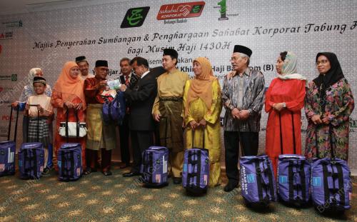 JAMIL KHIR BAHAROM