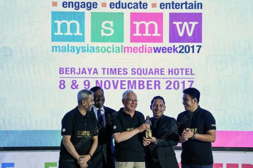 KL35_08112017_MSMW_BN201711070671
