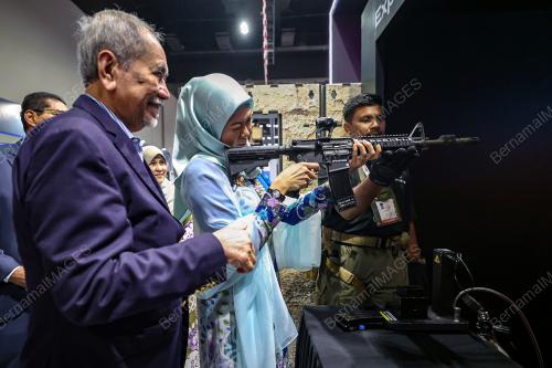 TUN DR WAN JUNAIDI TUANKU JAAFAR