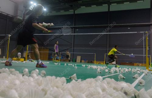 KL35_09082017_BAM_BN201708082306