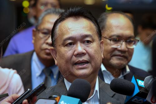 ALEXANDER NANTA LINGGI