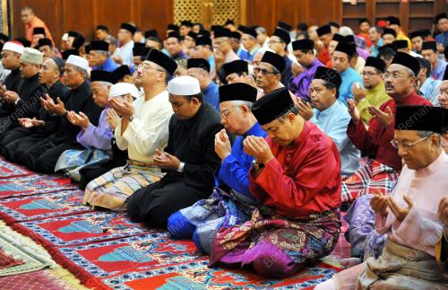 KL35_11052013_UMNO