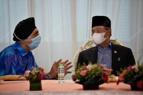 TAN SRI MUHYIDDIN YASSIN