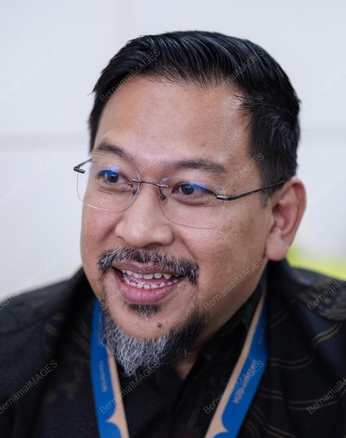 DR. FAISAL MOHD FADZLI
