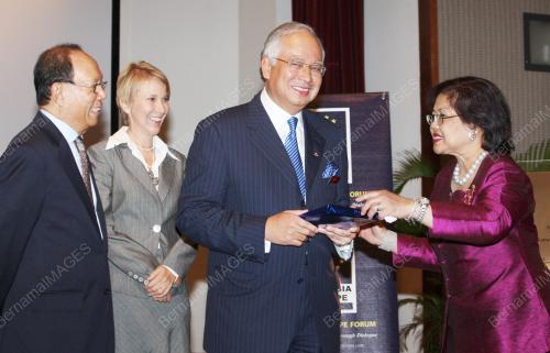 MOHD NAJIB TUN ABDUL RAZAK