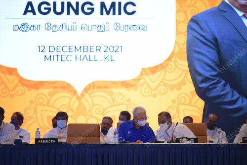 DATUK SERI ISMAIL SABRI YAAKOB