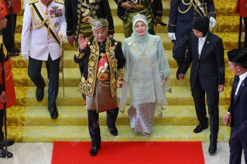 ISTIADAT PEMBUKAAN PENGGAL KEDUA PARLIMEN KE-15