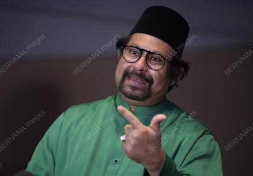 SIDANG MEDIA KHM