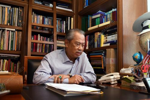 TAN SRI MUHYIDDIN YASSIN