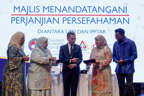 FAHMI FADZIL